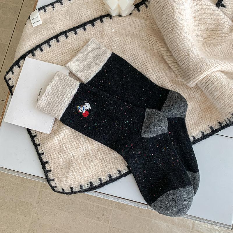 

Warm Wool Socks Korean Contrasting Color Embroidery Apple Dog Stacking Socks Shoes Birkenstocks Simple Medium Tube one size чорний