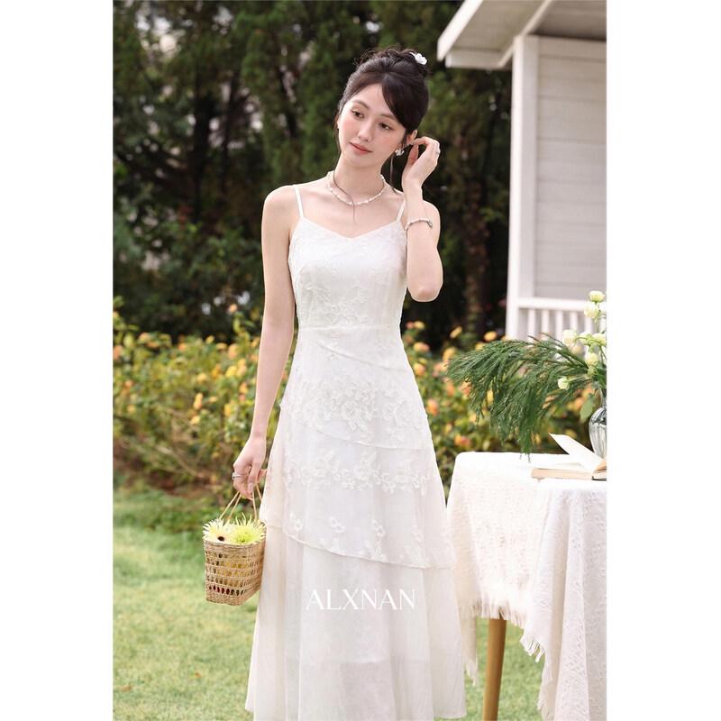 Elegant French Lace Sleeveless Midi Dress M