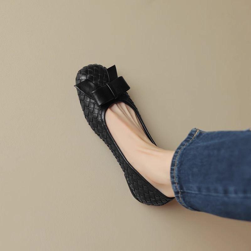 Spring and autumn leather light mouth woven bow grandma shoes women's autumn new round head flat bottom one pedal single shoes