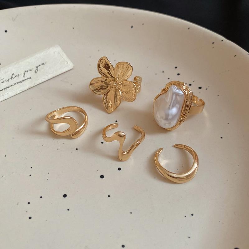 Artistic Retro Geometric Resin Ring - High-End Versatile Fashion Jewelry