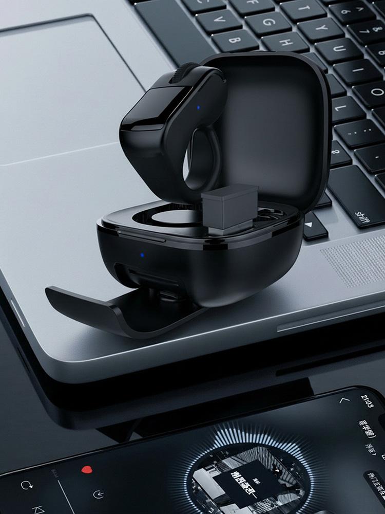 BT Scrolling Ring with A Touchpad Remote Control Air Finger Ring Mouse for PC Laptop Tablet & Mobile