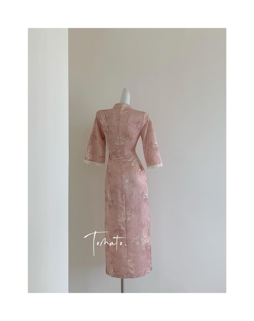 2025 New Pink Jacquard Satin Cheongsam with Large Sleeves - Young Autumn Style
