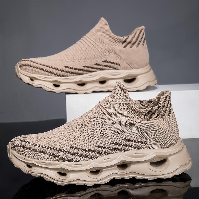 Men's and Women's Sports and Fitness Large-size Mesh Shoes, Simple Fly-woven Elastic Mesh, Breathable One-pedal Socks, Black Shoes.