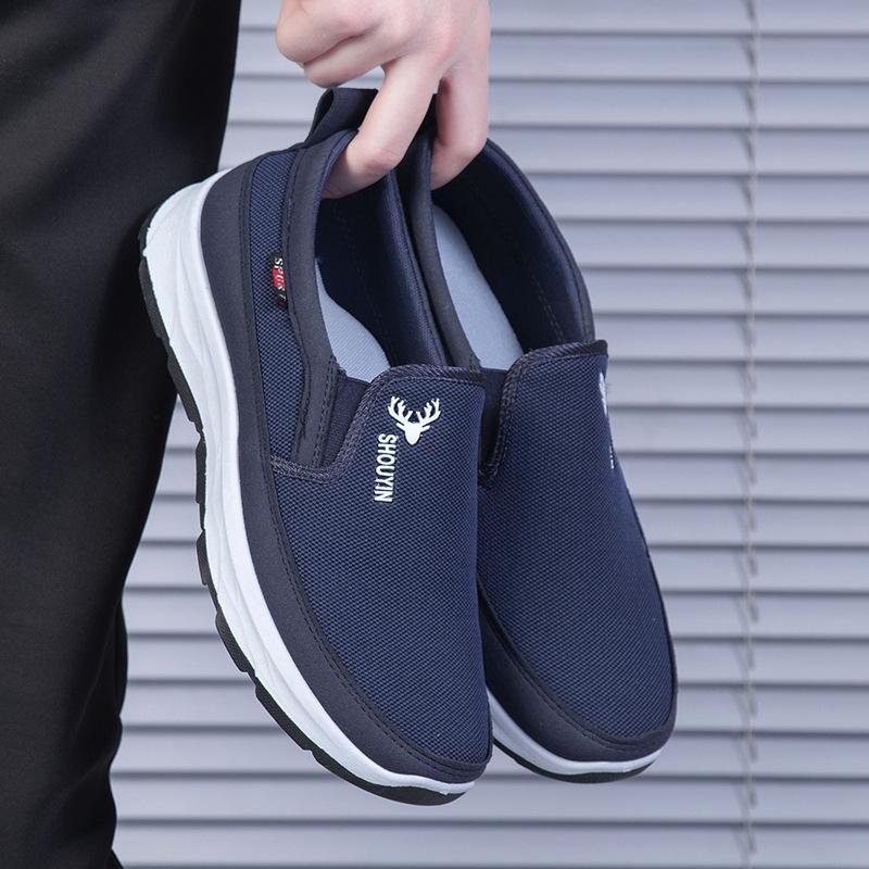 2025 New Beijing Cloth Shoes Men's Spring and Summer Shoes for the Elderly, Soft Sole Casual Sports Men's Shoes, Middle-aged and Elderly Walking Shoes