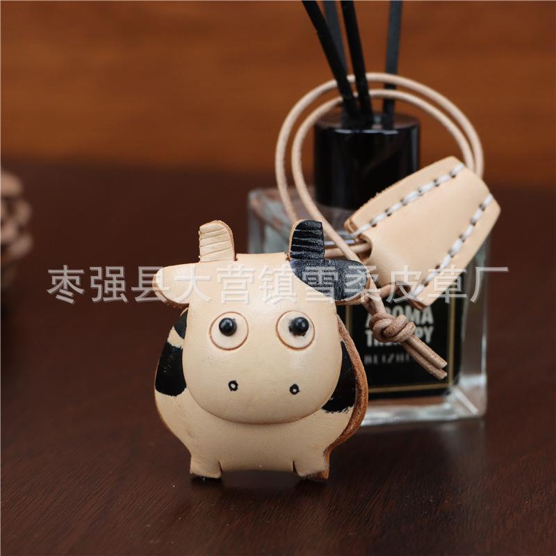 

First Layer Cowhide Calf Pendant Car Keychain Leather Rope Bag Pendant Accessories Zodiac Gifts