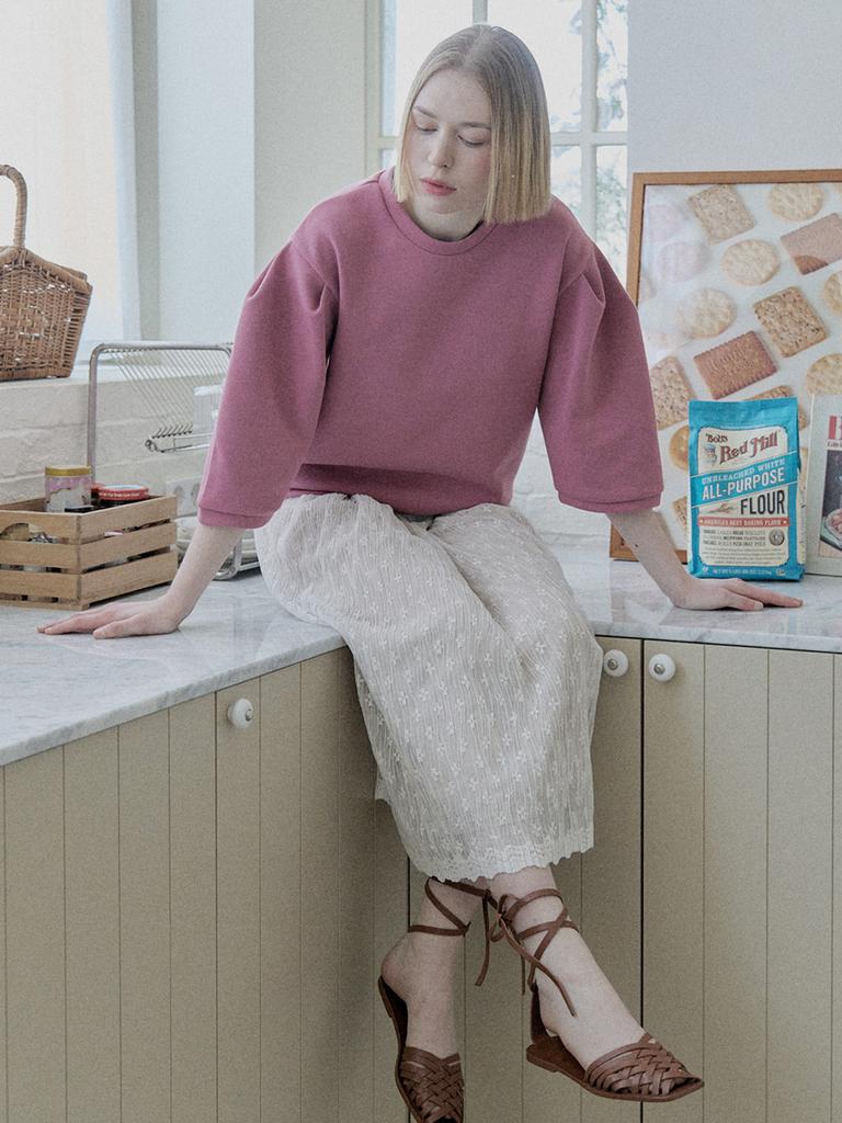 AVANT-G Dart Sleeve Sweatshirt - Pink