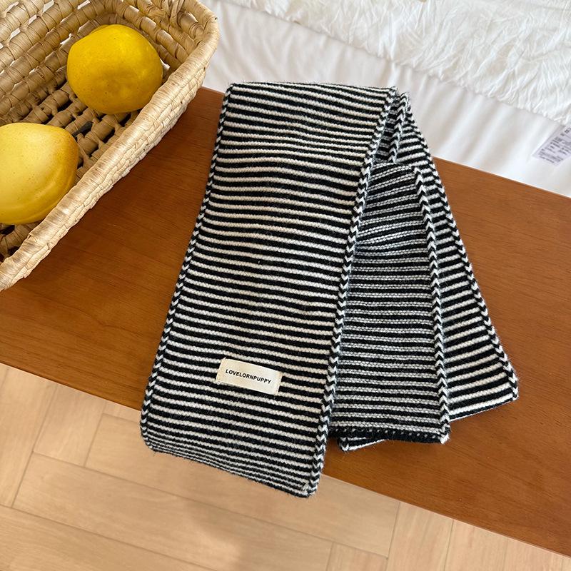 Chic Korean Style Black & White Wool Pinstripe Scarf: Elegant Autumn/Winter Neck Warmer