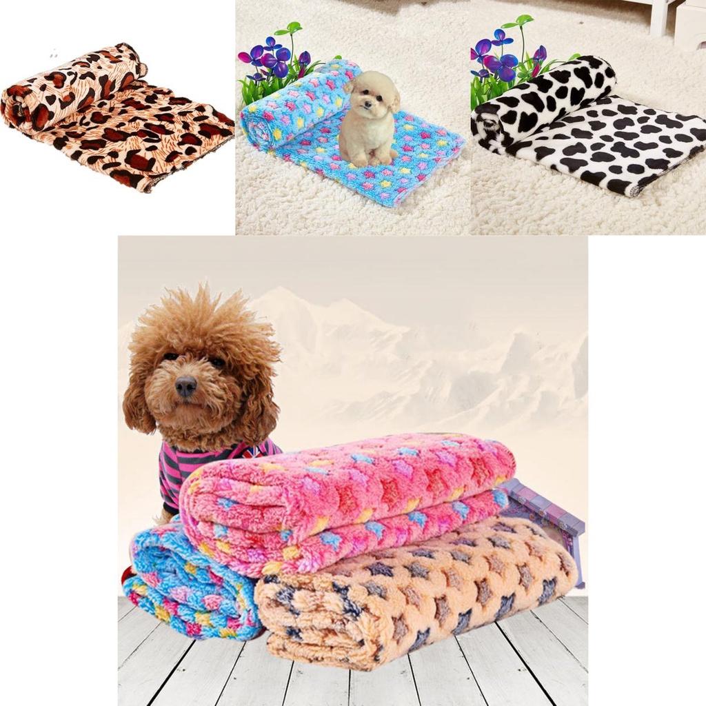 Weiche und kuschelige Korallwolle Haustierdecke für Hunde und Katzen im Herbst und Winter