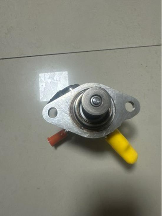 Mazda RE10B0 High-Pressure Fuel Pump 28511211