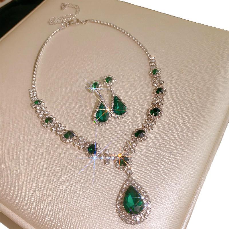 Retro Court Rhinestone Water Drop Earring & Necklace Set with Geometric Design - Elegant High-End Clavicle Chain for Women