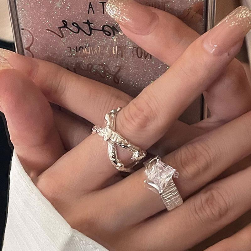 Lightweight Korean Stylish Handcrafted Xs925 Silver Ring For Women With Exquisite Irregular Texture And Perfect For Any Occasion