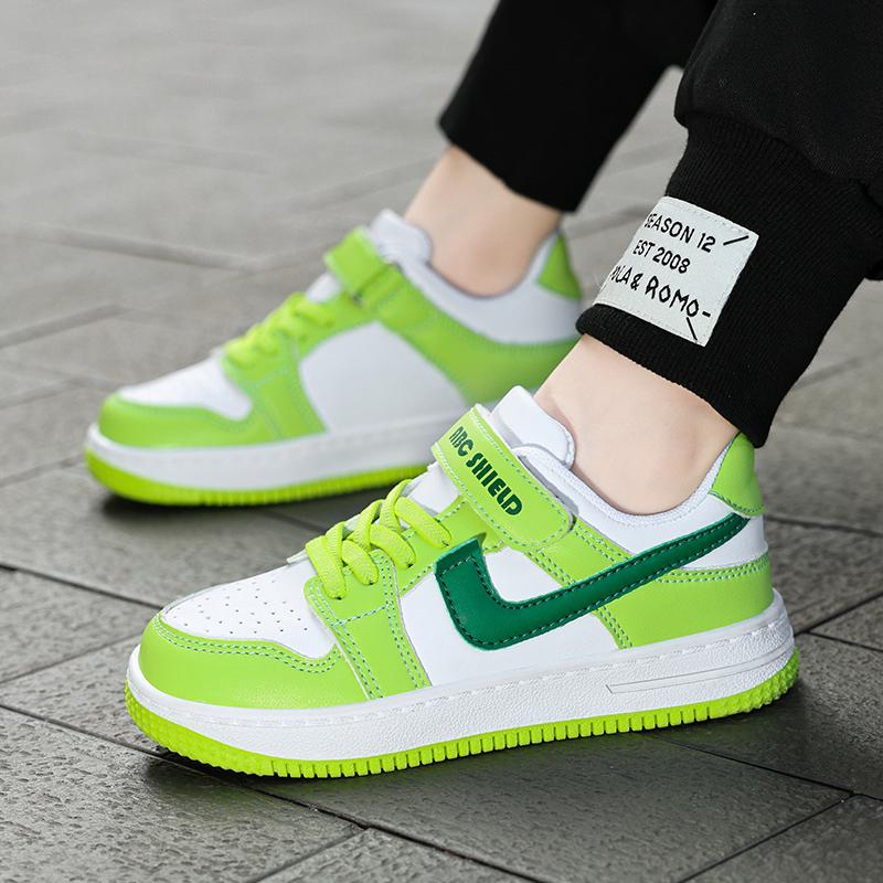 Children's sports shoes 2025 autumn new fashionable casual shoes soft soled anti slip trendy board shoes
