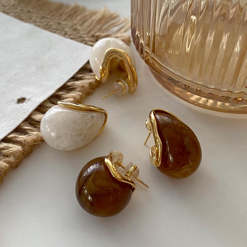 Maillard Water Drop Earrings: 2024 Autumn/Winter Retro High-End Fashion