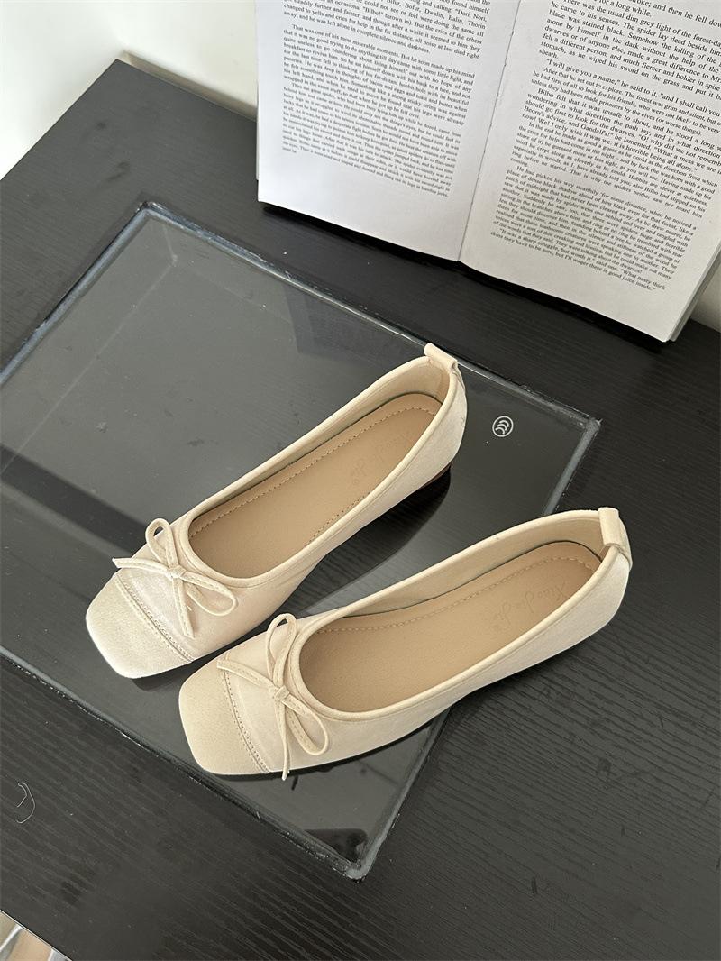 

Соединение квадратный носок мелкий вырез балетки женские милые низкий каблук мягкая подошва шелковые ретро одинарные туфли женские летние 35 бежевый