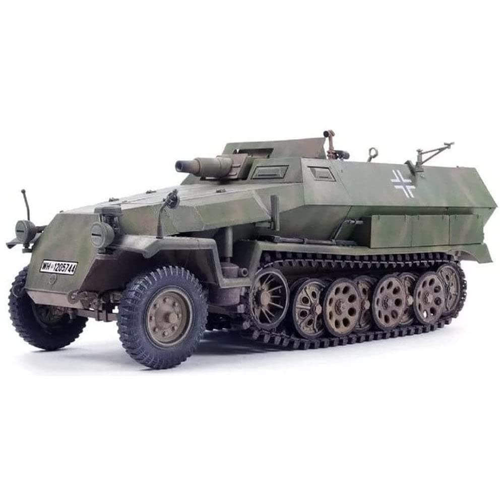 AFV Club 1/35 Sd.Kfz.251/9 Ausf.C Early Production Plastic Model Kit