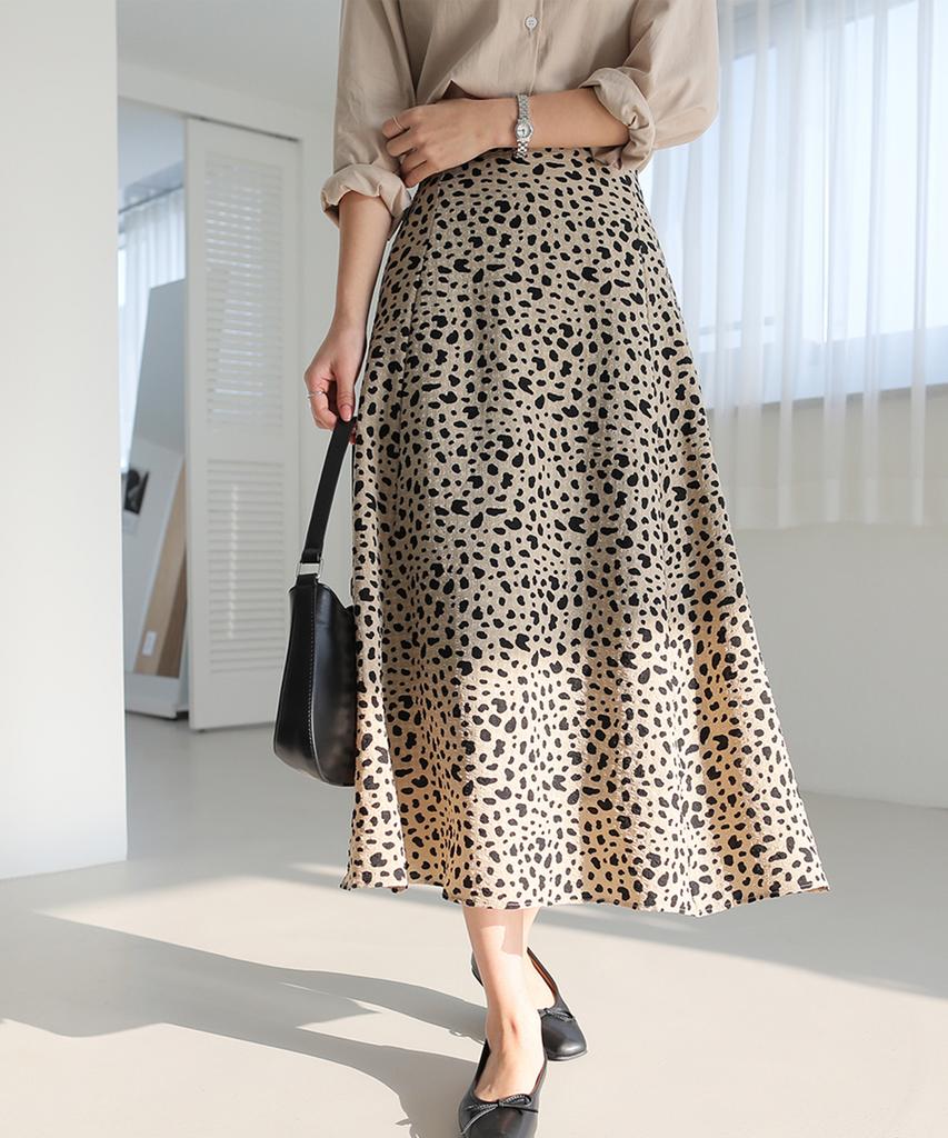Ppaeppae Back-Banded Leopard Flare Long Skirt