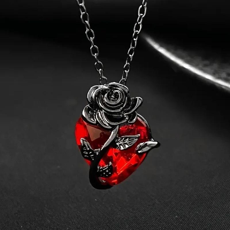 Dark Romance Heart Rose Necklace Gothic Alloy Chain For Women Unique Fashion Jewelry