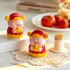 Cutie pentru scobitori acoperită, rezistentă la praf și umiditate, cu design pictat manual cu Zeul Bogăției, Robă Roșie, Coroană Aurie, Suport Decorativ pentru Noroc