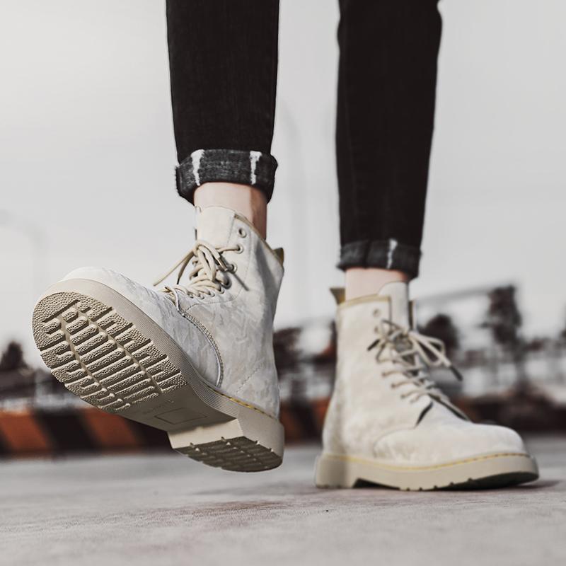 Neueste Herrenstiefel Schnürschuhe Herren Freizeitschuhe Rutschfeste Outdoor-Schuhe Retro-Trend Männliche Bequeme Stiefeletten Mode Wildlederschuhe Mann