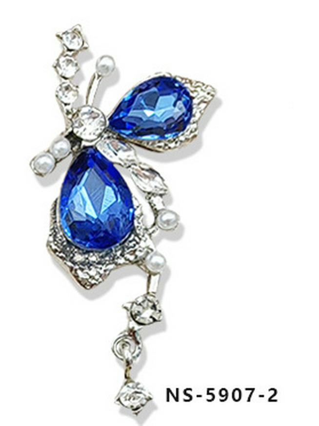 Luxury Alloy Rhinestone Butterfly Nail Decorations with Pearls