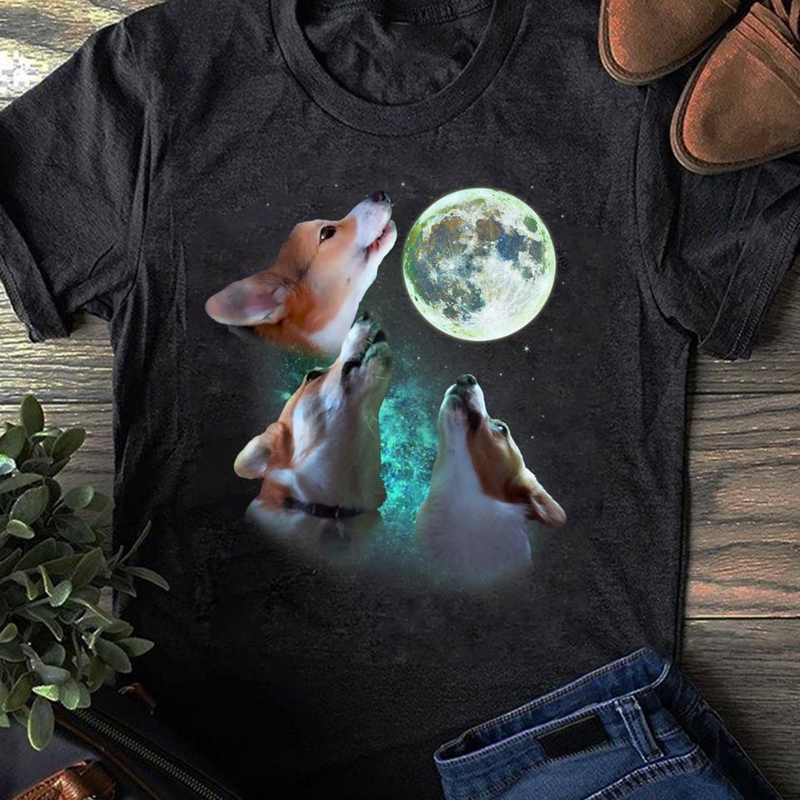 Funny Corgi Howl at Moon T-Shirt: Dog Lover Gift L