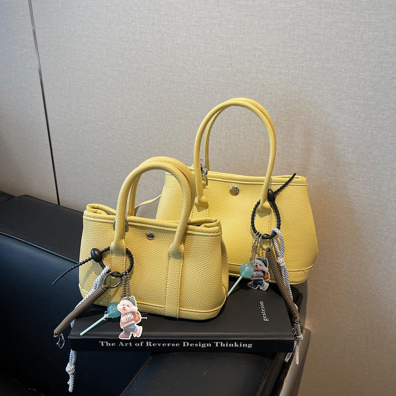 Versatile Handbag Women's Fashion Commuter Tote Bag Casual Shoulder Messenger Bag