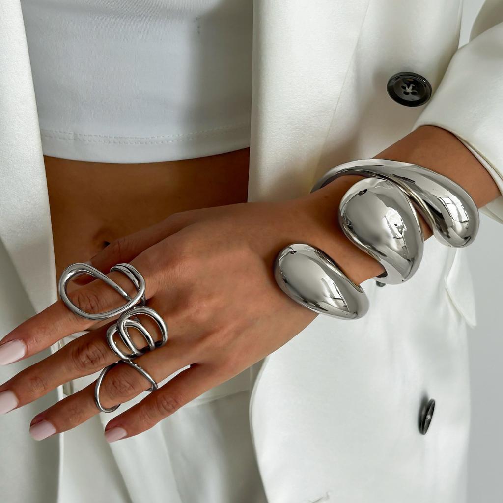 Exaggerated Metal Smooth Hug Bracelet Bracelet Personality Oversized Water Drop Spring Bracelet Women