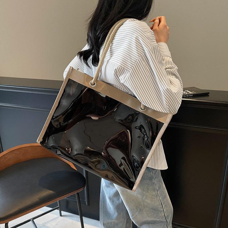 Popular transparent large-capacity bag women's new fashion jelly shoulder bag tote bag