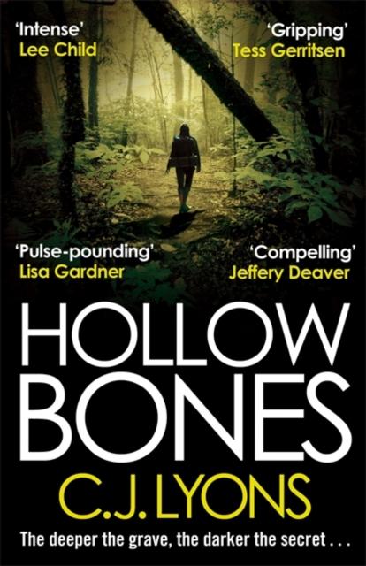 Kniha Hollow Bones : The Most Tense, Twisty Thriller You'll Read All Year!