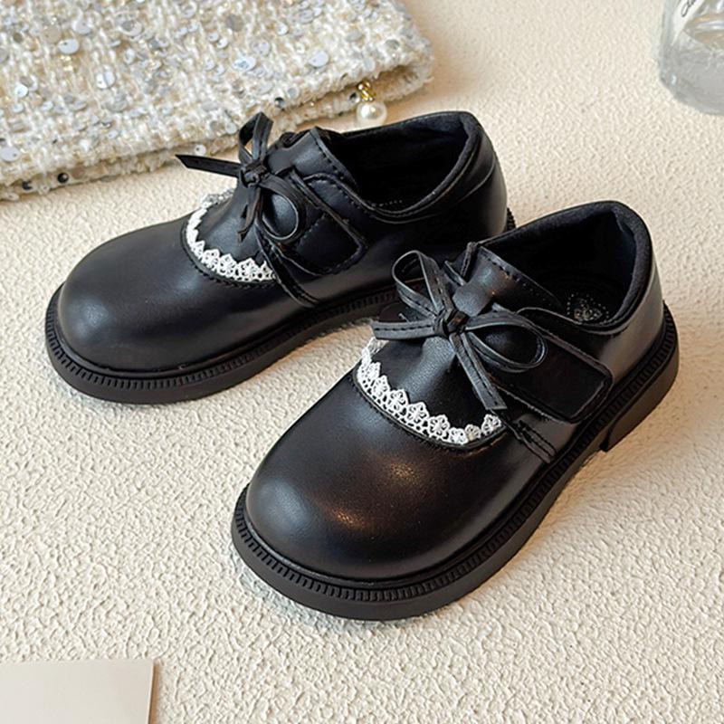 Sapatos de Princesa com Laço de Couro para Meninas com Sola Macia e Acabamento em Renda para Primavera e Outono