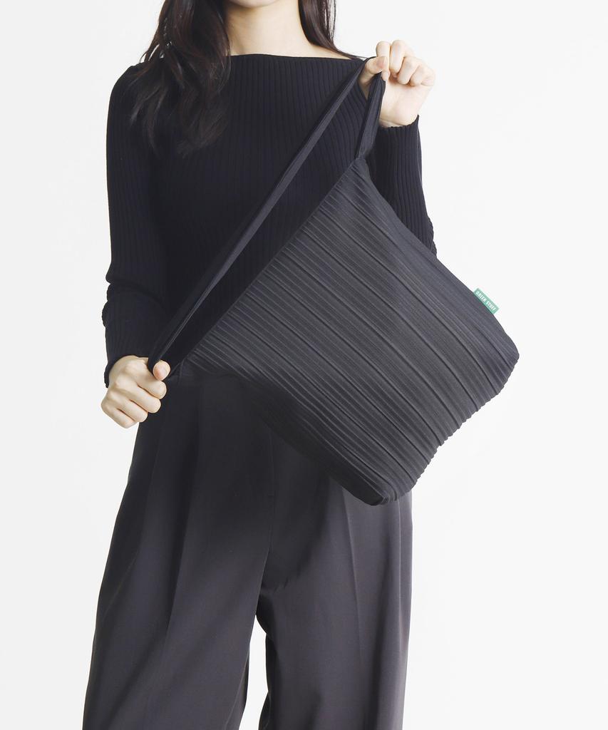 Green Stuff Simple Shopper Bag 62 Random Pleats - Black