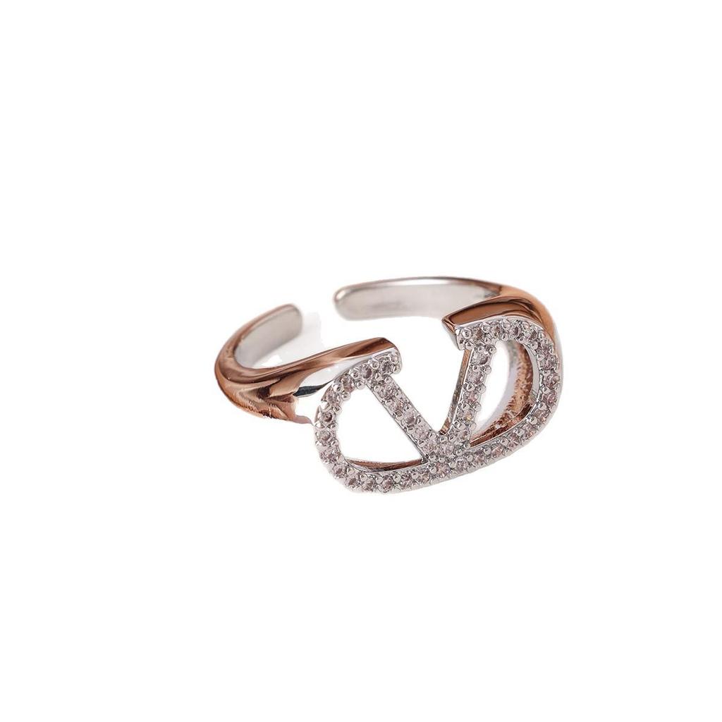 Women's Classic V-Shaped Diamond Ring: Adjustable, Simple, High-End, Micro-Paved Zirconia, Colorfast.