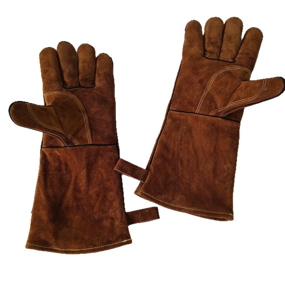 Flame-Resistant BBQ and Welding Gloves: Heat-Insulating Cowhide with Aluminum Foil for Charcoal Handling and Camping.