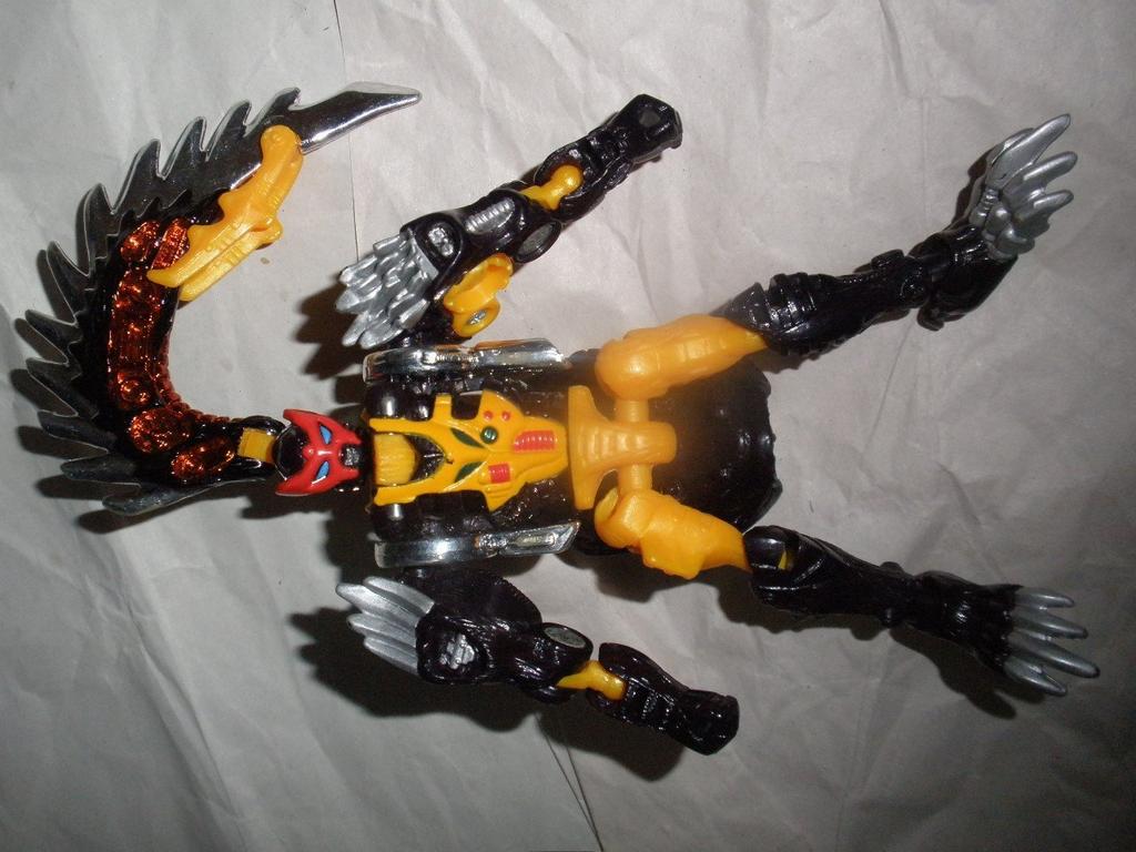 Transformers Car Robot Gas Skunk Destronger