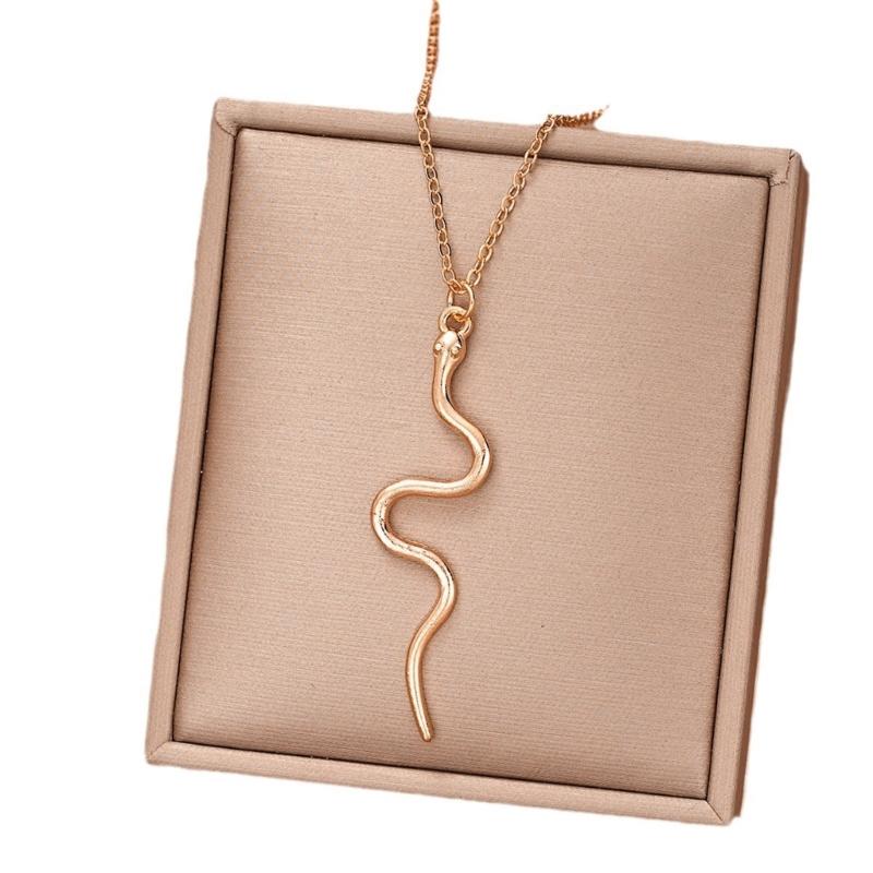 Dainty Serpents Neck Chain Jewelry Distinctive Gold/Silver Snake Pendant Necklace Neckchain Charm for All Occasion