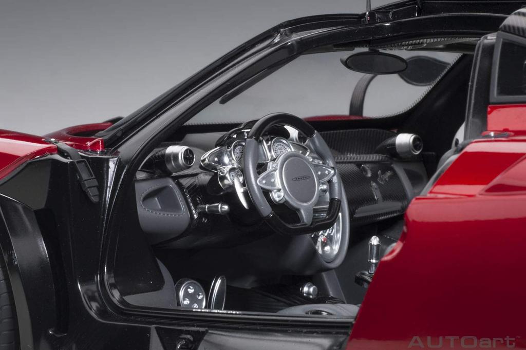 AUTOart Pagani Huayra Metallic Red 1/12