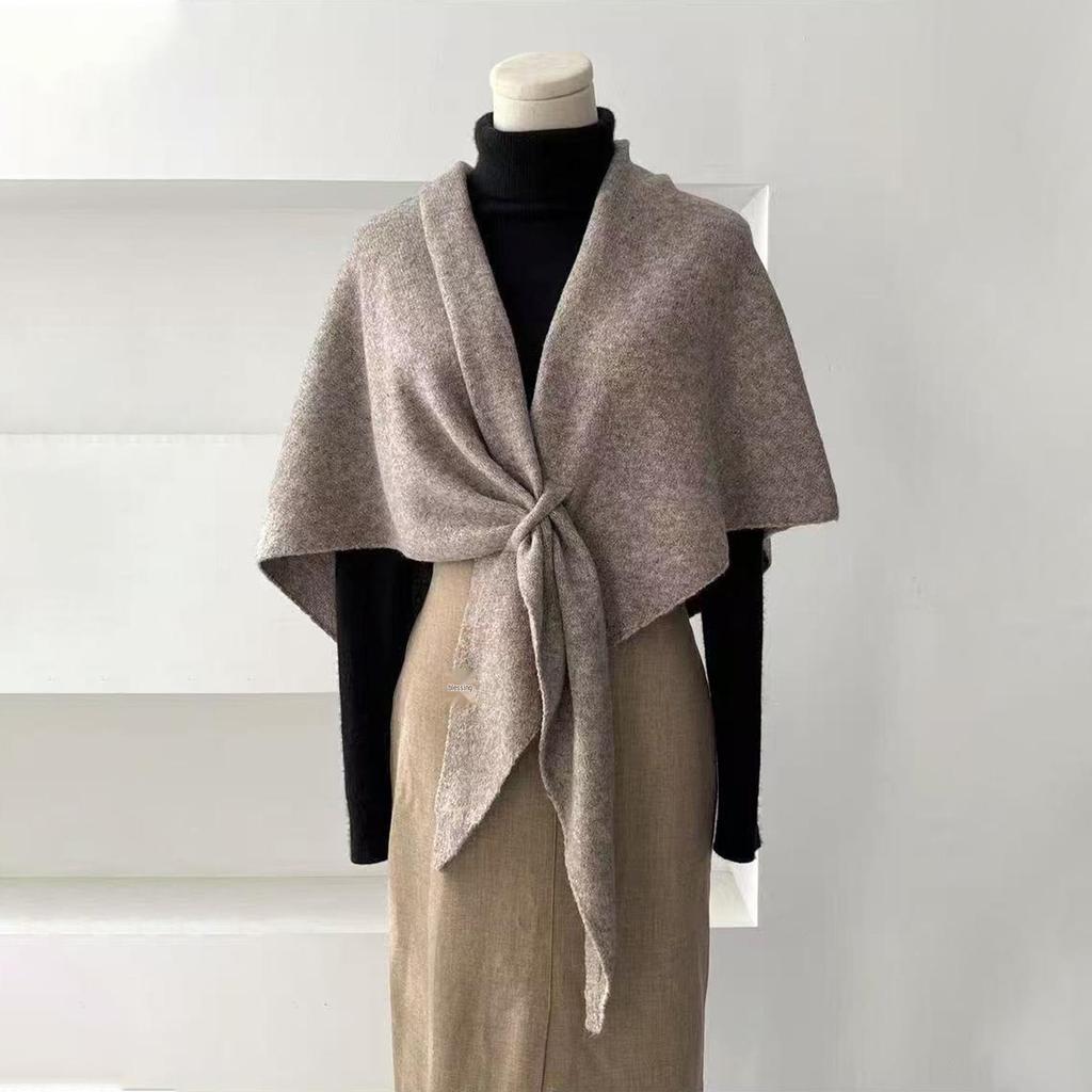 Damen Schwarzer Wollmischungs-Dreiecksschal - Herbst/Winter Warm, Vielseitiger Einfarbiger Schal, Hochwertiges und Schlichtes Design.