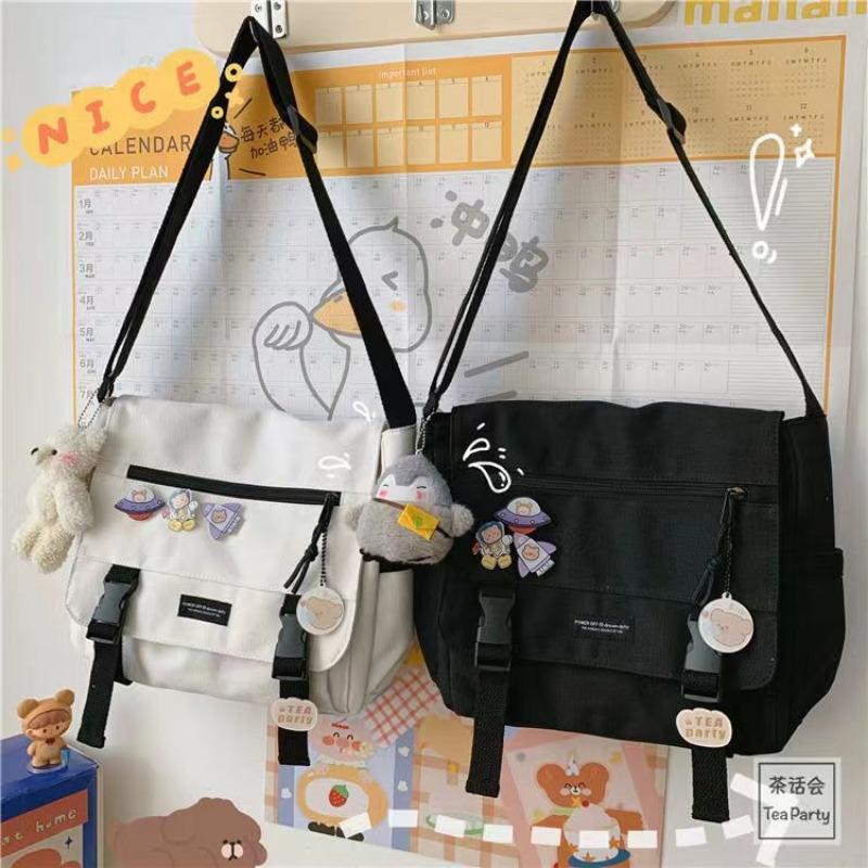 Harajuku Versatile Dark Wind Tooling Messenger Bag, Retro Street Photo Messenger Bag, Student Canvas Bag