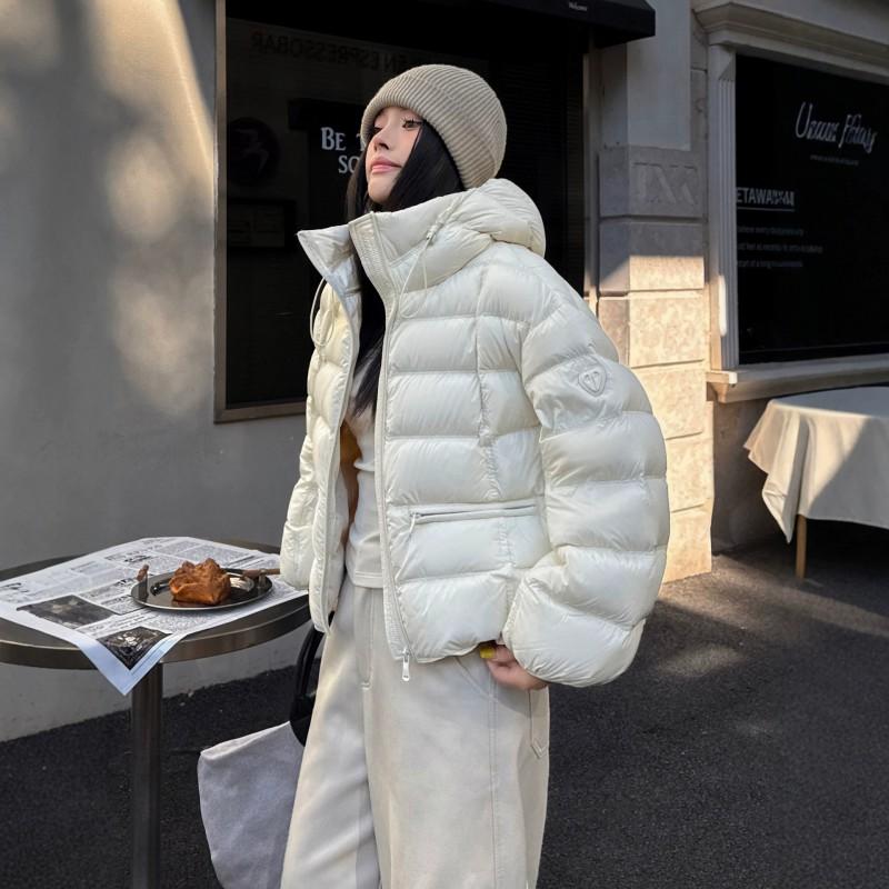 Womens Short Puffer Jacket With Hood 90% White Duck Down Warm Winter Coat Loose Fit Daily Commute
