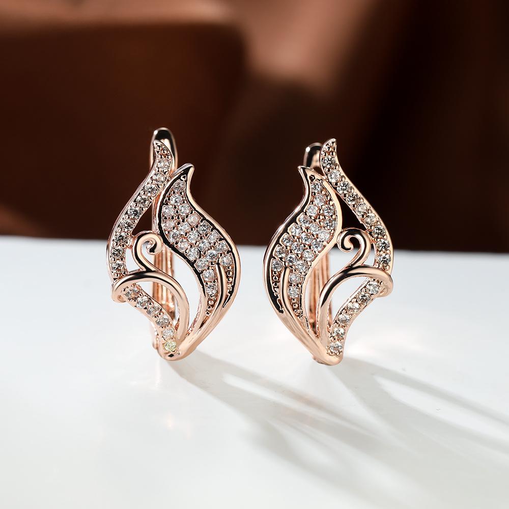

Серьги цвета розового золота с блестящими черными листьями циркона, элегантные свадебные украшения, изысканные повседневные женские серьги шампанского