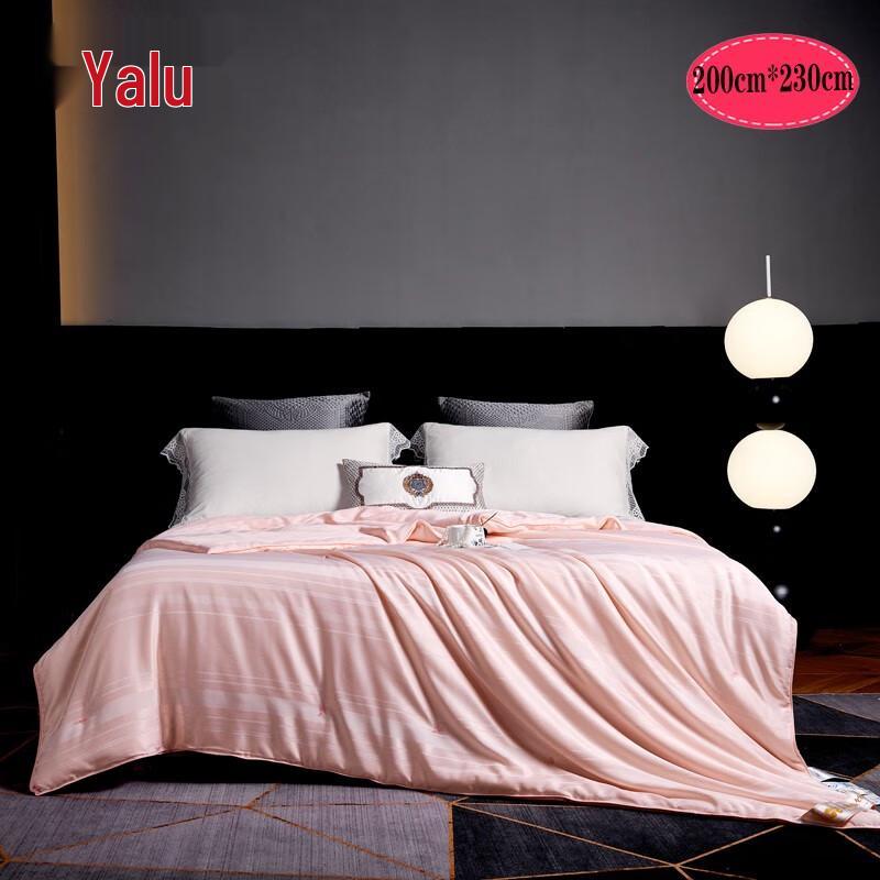 

Yalu Modal Jacquard Mulberry Silk Blend Spring/Autumn Quilt