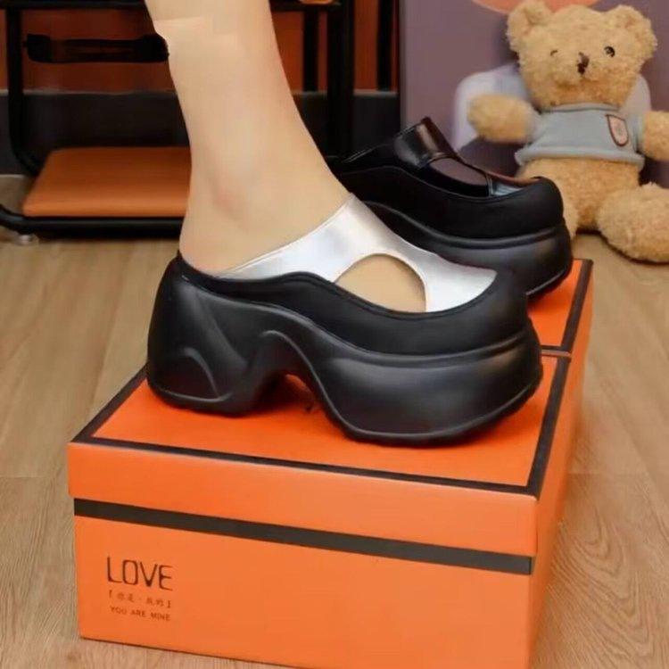 Thick-soled Slippers Women's High-end Fashion and Simple Black 2025 New Small Height-increasing Bag Head Slippers