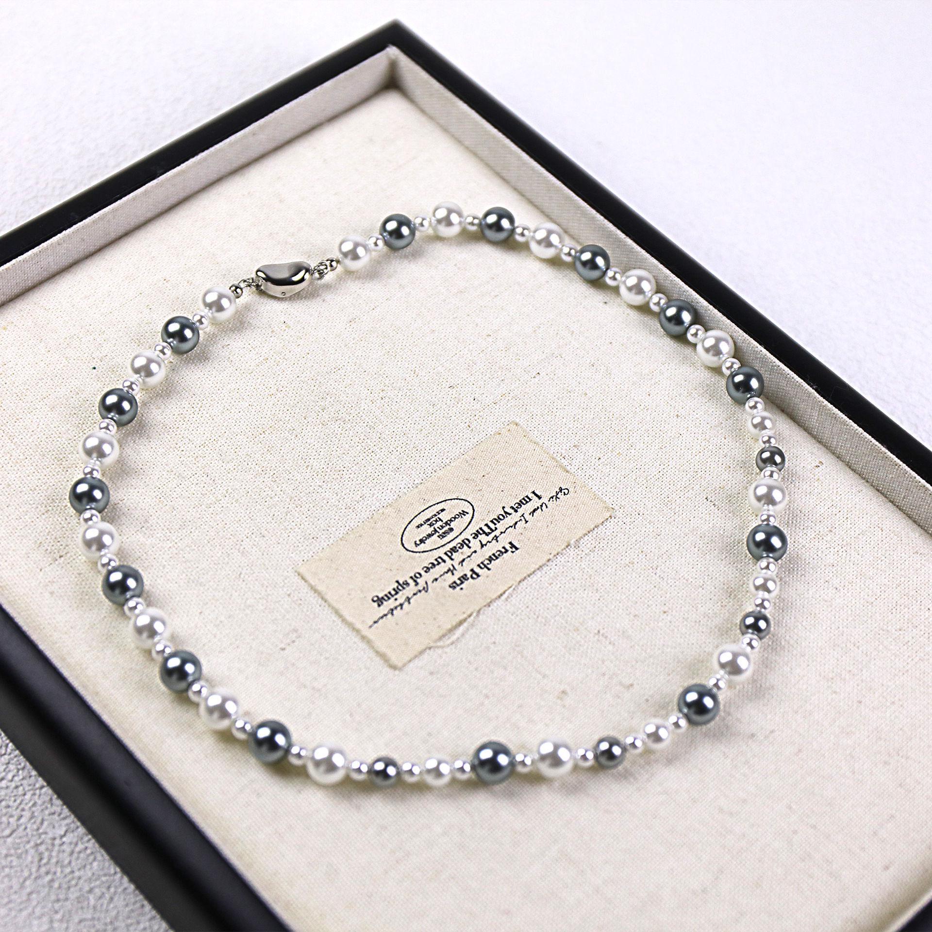 

Elegant Grey Akoya Pearl Necklace with Colorblock Ingot Buckle - Luxurious and Trendy Women s Style