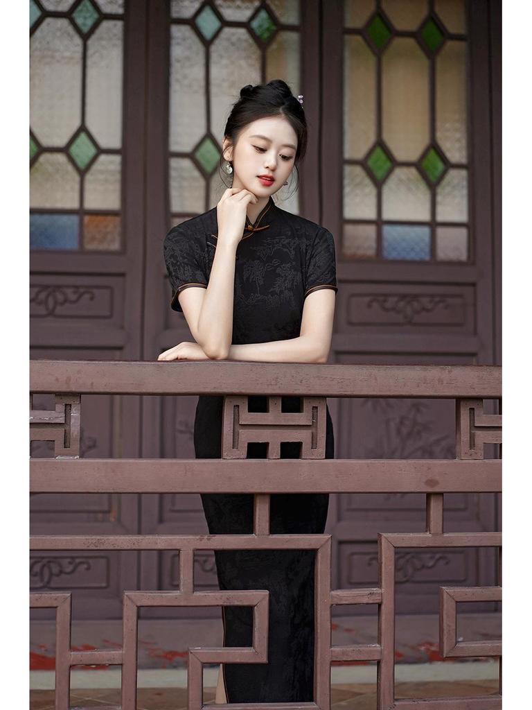 2025 Spring/Summer Red Cheongsam Long Dress - Chinese Style, Short Sleeve Performance Costume