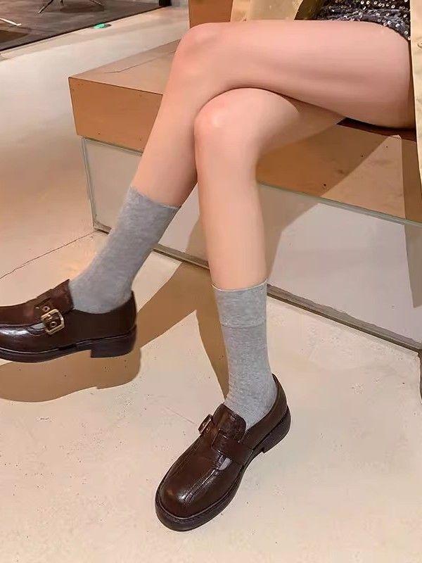 2025 New British Thick-heeled Loafers Women's Retro Versatile Commuter Belt Buckle Black Small Leather Shoes Single Shoes