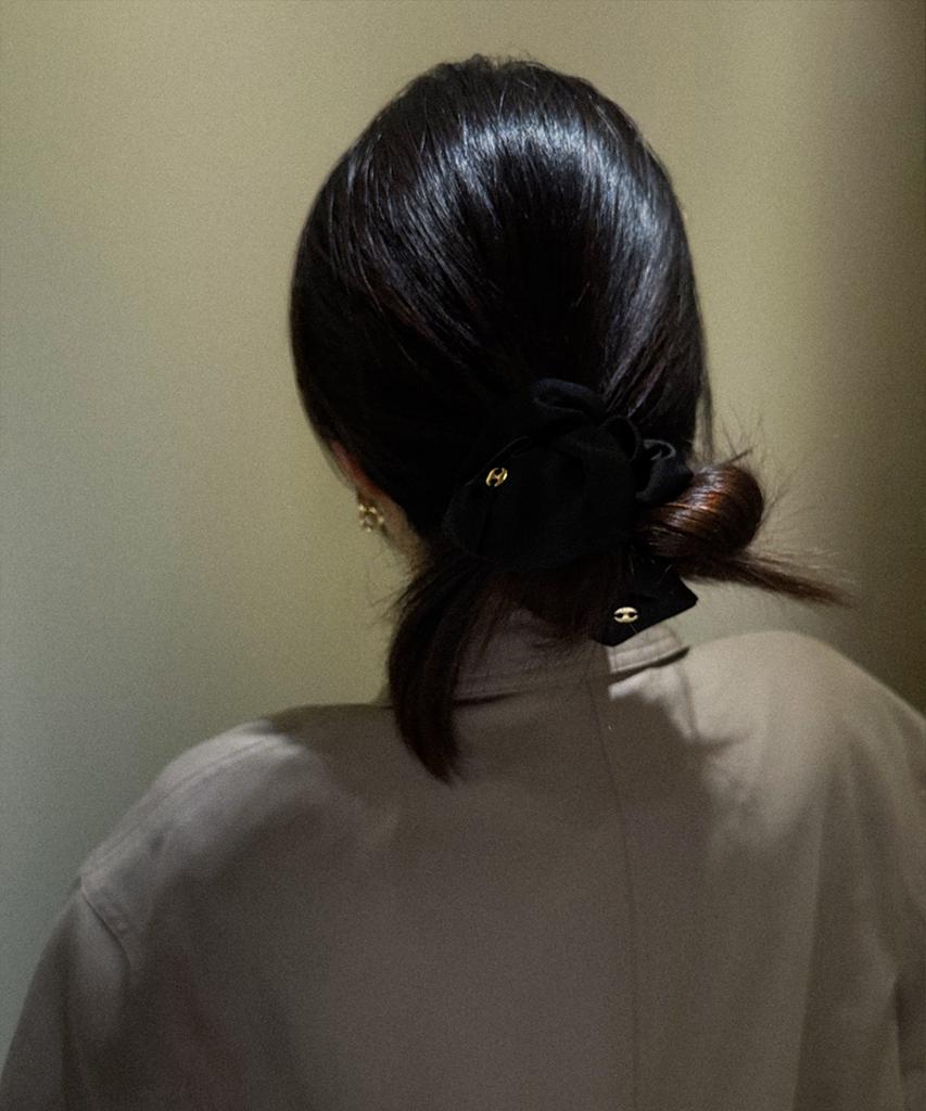 Ourthings Classic Moment Light Scrunchie