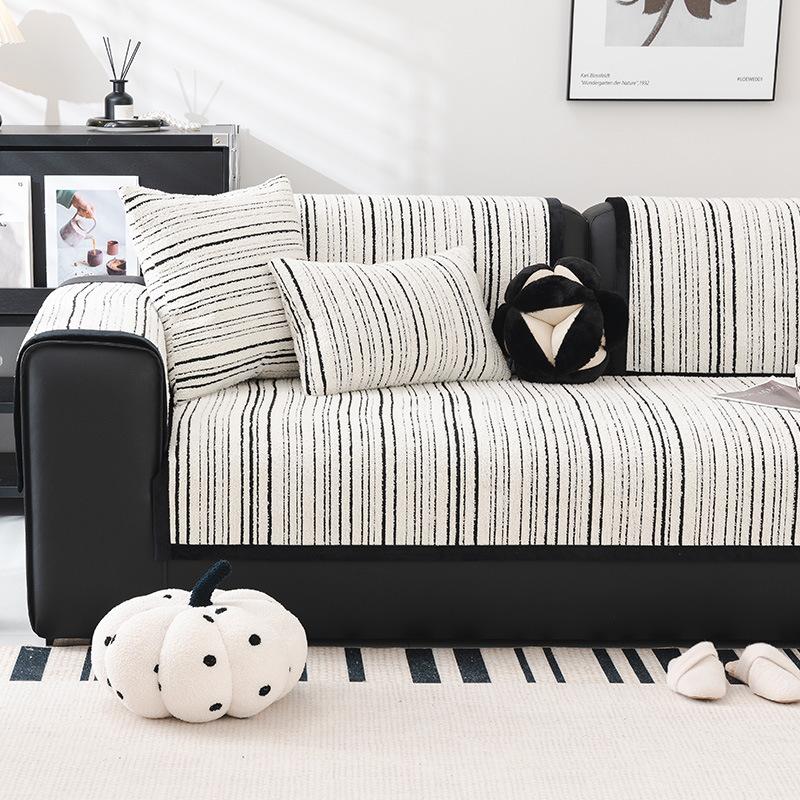 Cream Style Sofa Cushion for All Seasons, High-end Anti Slip, Modern Light Luxury, and High-end Feeling Sofa Cover Cover Cloth