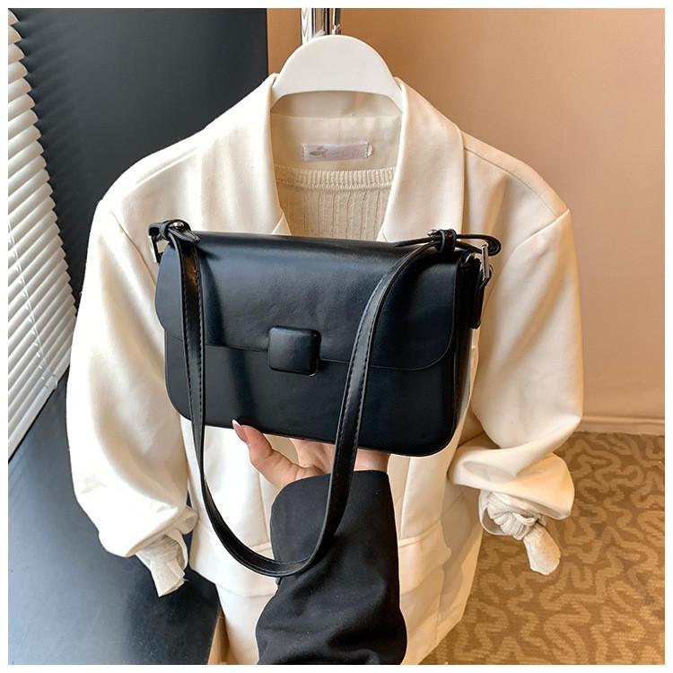 IELGY Summer All-Match Fashionable Messenger Bag Casual Shoulder Underarm Small Square Bag