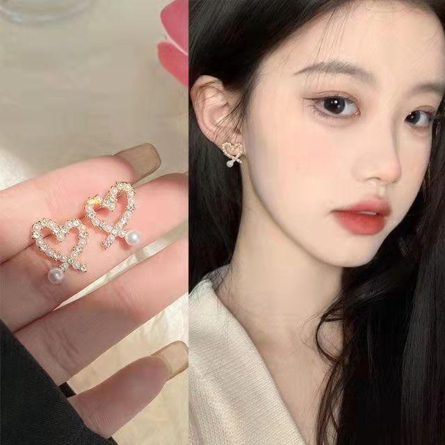 Pendientes de botón de esmalte coreano minimalistas retro en forma de corazón con perlas