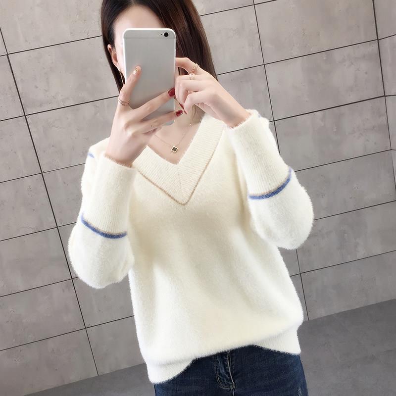 V-neck sweater for women in autumn and winter soft and loose fitting pullover knit base sweater can be worn outside
